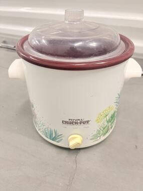 Vintage Rival Crock Pot Model 3150 3.5 Quart Herbs Design Red Slow Cooker